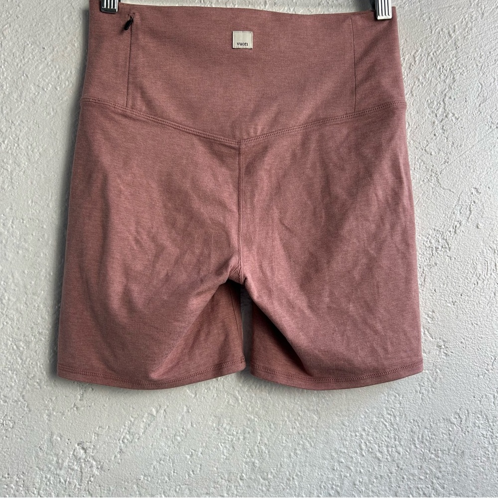 Vuori Clean Elevation Shorty Women's Pink Shorts